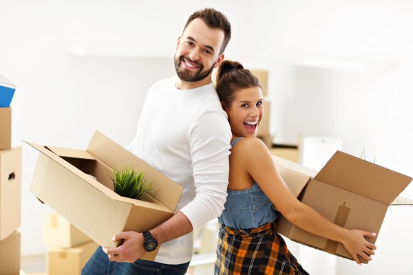 happy-adult-couple-moving-out-or-in-to-new-home-2026-01-06-10-43-23-utc